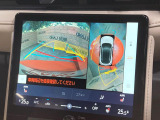 【パノラミックビューモニター】専用のカメラにより、上から見下ろしたような視点で360度クルマの周囲を確認することができます☆死角部分も確認しやすく、狭い場所での切り返しや駐車もスムーズに行えます。