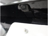 バックカメラが付いているので後方確認が非常にしやすいです。今や運転初心者も熟練者も必須装備!ついていて損はないですね♪
