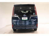■ハイマウントストップランプが付いているので、後続走行の車両に減速合図を知らせやすくなってます!