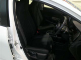 視野が広く操作しやすい運転席