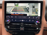 【全周囲モニター】フロント+サイド+バックにカメラが装着されています。車庫入れが苦手な方もこれがあれば安心ですね。