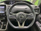【純正革巻きステアリング】上質な革を使用することで、手にしっかり馴染みとても運転しやすいハンドルです♪