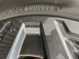 【アルミホイール】デザイン性が大事ですが、スチールホイルに比べアルミは軽量ですので、燃費や走りにも影響します。