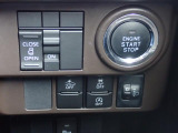 片側電動スライドドア機能付き。手荷物多い時や、送迎などにも便利ですよね。