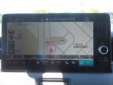 【ホンダコネクト対応ナビ】快適な操作性で、使える機能が満載!自動地図更新機能や24時間365日緊急サポート、スマートフォンを使ったドアロック解除・エンジン始動などといった便利な機能が搭載されています。