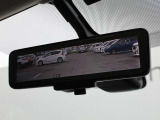 車両後方を映し出します・スマートルームミラー装備です。