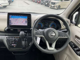 インパネ周りは、このように機能的にまとまっています。もちろん室内はクリーニング済みでキレイです!
