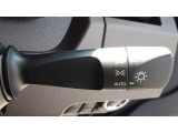 ライトもAUTO機能が付いていて、暗くなると自動で点灯し、明るくなると自動で消灯するので、大変お役にたちますよ!!