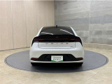 リヤ、後ろから見るとまた車の印象が変わってきますね☆☆