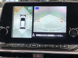 【アラウンドビューモニター】車を上から見下ろしているかのような映像で周囲の状況がひと目で確認、狭い駐車場に駐車するときも安心です♪