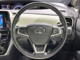 【純正革巻きステアリング】上質な革を使用することで、手にしっかり馴染みとても運転しやすいハンドルです♪