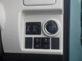 リヤスライドドアオープンスイッチです。運転席に座ったまま楽々操作できます。