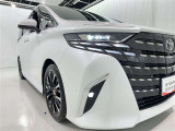 フォグランプ装着車です。暗い夜道の車両前方を明るく照らします