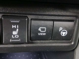 パノラミックビューモニター付きです。車両を上から見たような映像をディスプレイオーディオ画面に表示。運転席からの目視だけでは見にくい、車両周辺の状況をリアルタイムでしっかり確認できます。