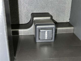 こちらのクルマはHDMI接続コネクタも装備されています♪スマホに接続すればお好きな音楽や映像も流せます!今の時代、さまざまな方法で音楽や動画を楽しめますね!