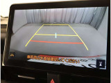 バックガイドモニターで、後方を確認しながら安心して駐車することができます。運転初心者も熟練者も必須の機能ですよ!