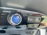 運転しながら操作しやすいように各種ボタンが設置されています♪ストレスのない快適なドライブに必須です!