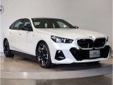 【BMWの伝統-2】時代を超える美しさ。磨き抜かれたエアロダイナミクスが瞳を奪う。一目で伝わるスポーティーなプロポーションは、BMWの走行性能を生み出すのに欠かせない要因の一つです。