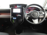 ぜひ展示車の運転席に座ってみてください。