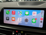 【アップルカープレイ】iPhoneがBMW車両とワイヤレスで接続されます。Apple CarPlayでは、オーディオストリーミングやメッセージングアプリがディスプレイに表示されます。