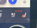 運転席・助手席にはシートヒーターが付いております!寒い冬でも快適にドライブできますね♪(^▽^)