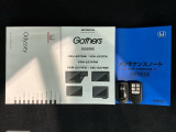 スマートキーは鍵をバッグに入れたままでもドアロックの開閉やエンジンのON・OFFができます。夜間や雨の日も鍵を探さなくて良いので便利です。