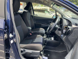 運転席・助手席です