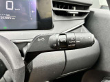 アダプティブヘッドライト付き★フロントカメラで前方の状況を検知し、対向車や先行車のドライバーに眩しい思いをさせることなく、必要なところだけを遠くまで照射。つねに視認性の高い状態が維持されます。