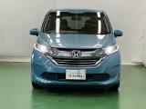 LEDヘッドライトを装備しています。LEDヘッドライトはとても明るく、雨の日や夜間走行も安全・安心です。オートライトコントロール付きで周囲の明るさに応じて自動で点灯・消灯します