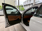 BMW Premium Selection 調布/〒182-0015東京都調布市八雲台2-14-1/TEL.042-426-1166/営業時間:10:00-18:00