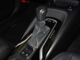 電動パーキングブレーキ・ブレーキホールドを装備してます。ホールド機能は信号待ちが多い一般道で疲労軽減になり、大好評です!