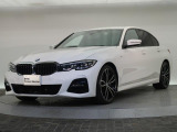 一目で伝わるBMW特有のスポーティーなプロポーションは、BMWの走行性能を生み出すのに欠かせない要因の一つです。細部まで拘りぬいたお車をぜひ一度ご覧ください!