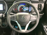 【純正革巻きステアリング】上質な革を使用することで、手にしっかり馴染みとても運転しやすいハンドルです♪