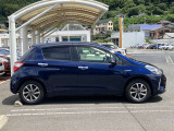 シートを外して室内をすみずみまで洗浄&消臭。ボディやタイヤはもちろん、エンジンルームまで洗浄しています。