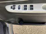 電動格納式ミラー&4席パワーウインドウスイッチです。
