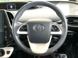 【純正革巻きステアリング】上質な革を使用することで、手にしっかり馴染みとても運転しやすいハンドルです♪