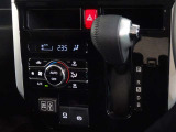 電動パーキングブレーキ・ブレーキホールドを装備してます。ホールド機能は信号待ちが多い一般道で疲労軽減になり、大好評です!