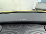 harman/kardon】世界のオーディオファン垂涎のプレミアムサウンドシステムを搭載。原音に近い音場空間を忠実に再現。乗る人すべてに最良の音響体験を提供します