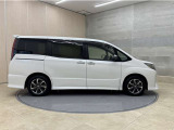 全車1年間の走行距離無制限のロングラン保証付きです。また、さらに安心をお求めの方には1年〜2年の保証延長ができる「ロングラン&alpha;保証」(有償)もお選びいただけます。