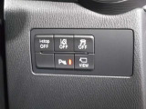 【安全装備も充実】車線逸脱警報システム。バック時の障害物を検知し知らせるパーキングセンサー付きです。
