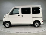 ご購入して頂いた車両は、ご納車前に、しっかり点検・整備してからの、ご納車になります。点検箇所は、エンジンオイル交換・ワイパーゴム・ブレーキ点検・調整・その他を確認のうえ、ご納車いたします。