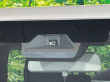 【スズキ セーフティサポート】走行中に前方の車両等を認識し、衝突しそうな時は警報とブレーキで衝突回避と被害軽減をアシスト。より安全にドライブをお楽しみいただけます。