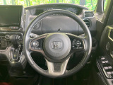 【純正革巻きステアリング】上質な革を使用することで、手にしっかり馴染みとても運転しやすいハンドルです♪