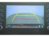 バックガイドモニターで、後方を確認しながら安心して駐車することができます。運転初心者も熟練者も必須の機能ですよ!
