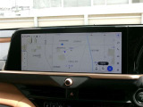 DCM(専用通信機)を装備したコネクティッドナビです。なお無償でのご利用期間は限定(令和11年1月まで)されています。詳しくは営業スタッフにお問い合わせください。