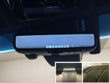 ドライブレコーダー内蔵型デジタルインナーミラーを装備!後席の人や荷物、ヘッドレストの妨げを受けず鮮明な画像で後方確認が出来ます!