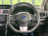 【純正革巻きステアリング】上質な革を使用することで、手にしっかり馴染みとても運転しやすいハンドルです♪