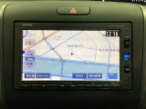 ナビゲーションはフルセグTV対応のGathers純正メモリーナビを搭載しています。Bluetoothオーディオ機能がありますので、スマートフォンなどの音楽も再生できます。
