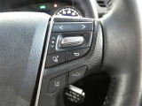 ステアリングスイッチで車両情報を切り替えて必要な必要な情報を確認したりできます。