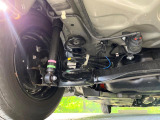 お車を安心してお乗りいただく為には、足回りの定期点検が欠かせません。サービスサポート(有償保証)では無料点検もご提供しており、安心のカーライフをお過ごしいただけるサポート体制が整っています。
